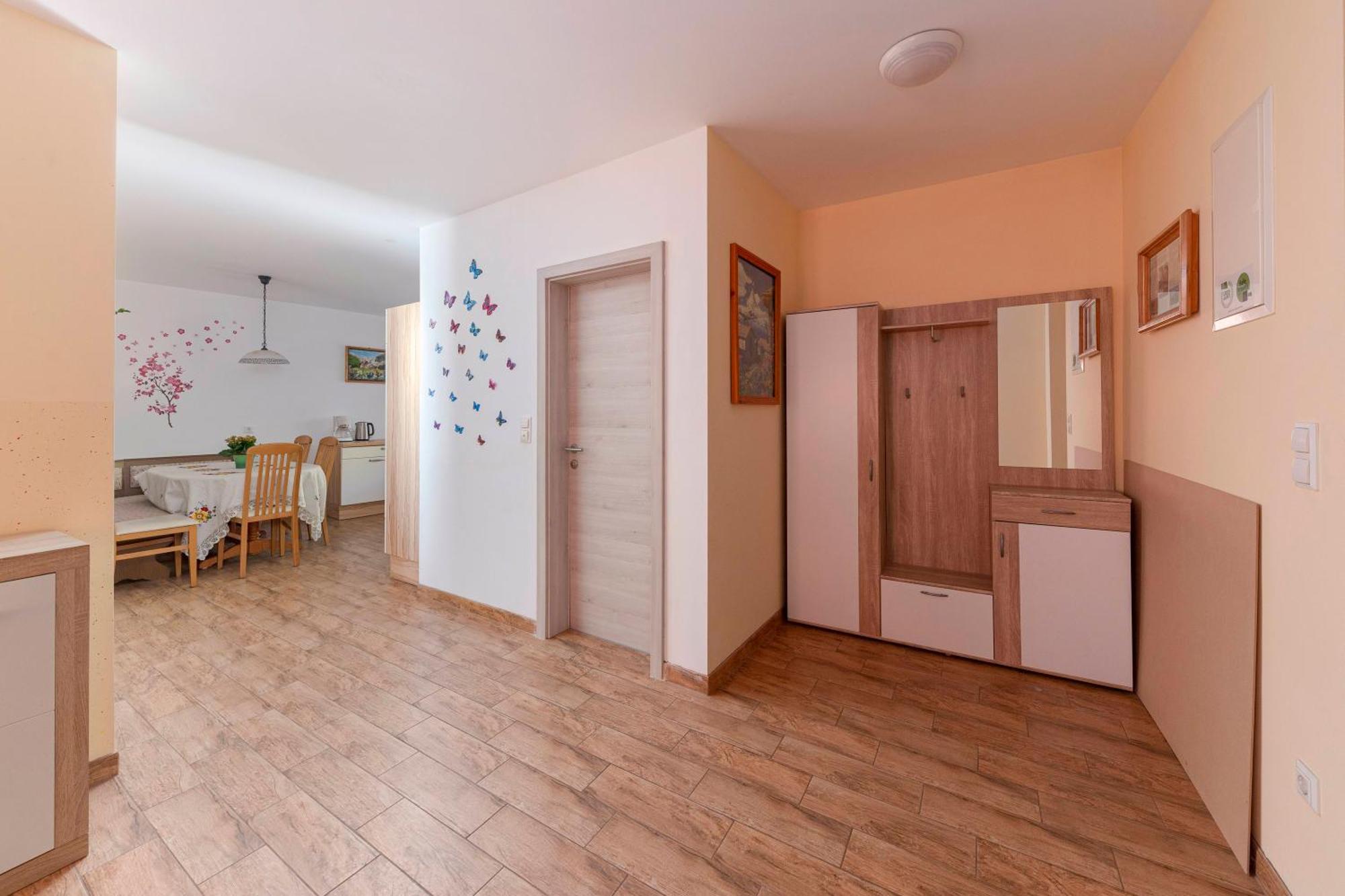 Apartment Pr' Kavac Rateče Exteriör bild