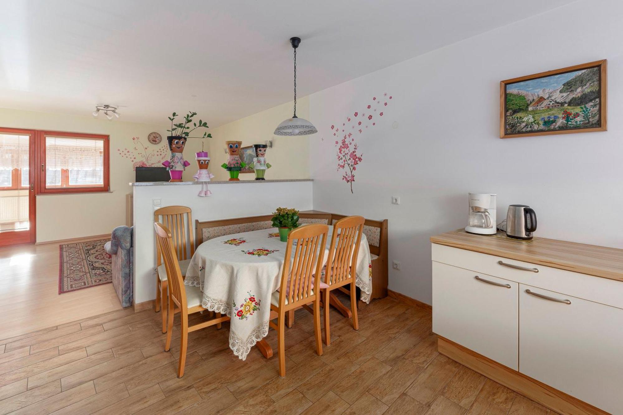 Apartment Pr' Kavac Rateče Exteriör bild