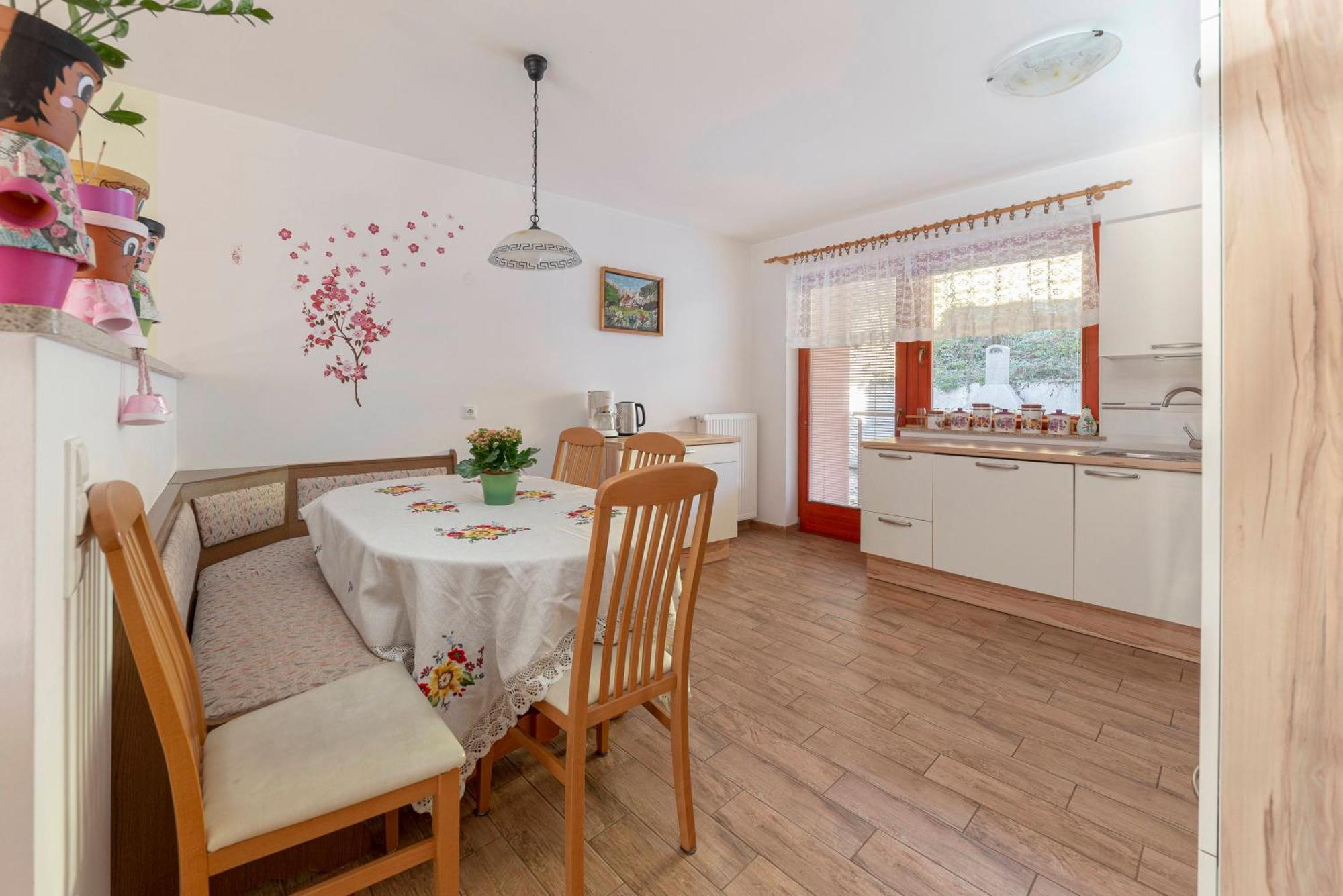 Apartment Pr' Kavac Rateče Exteriör bild
