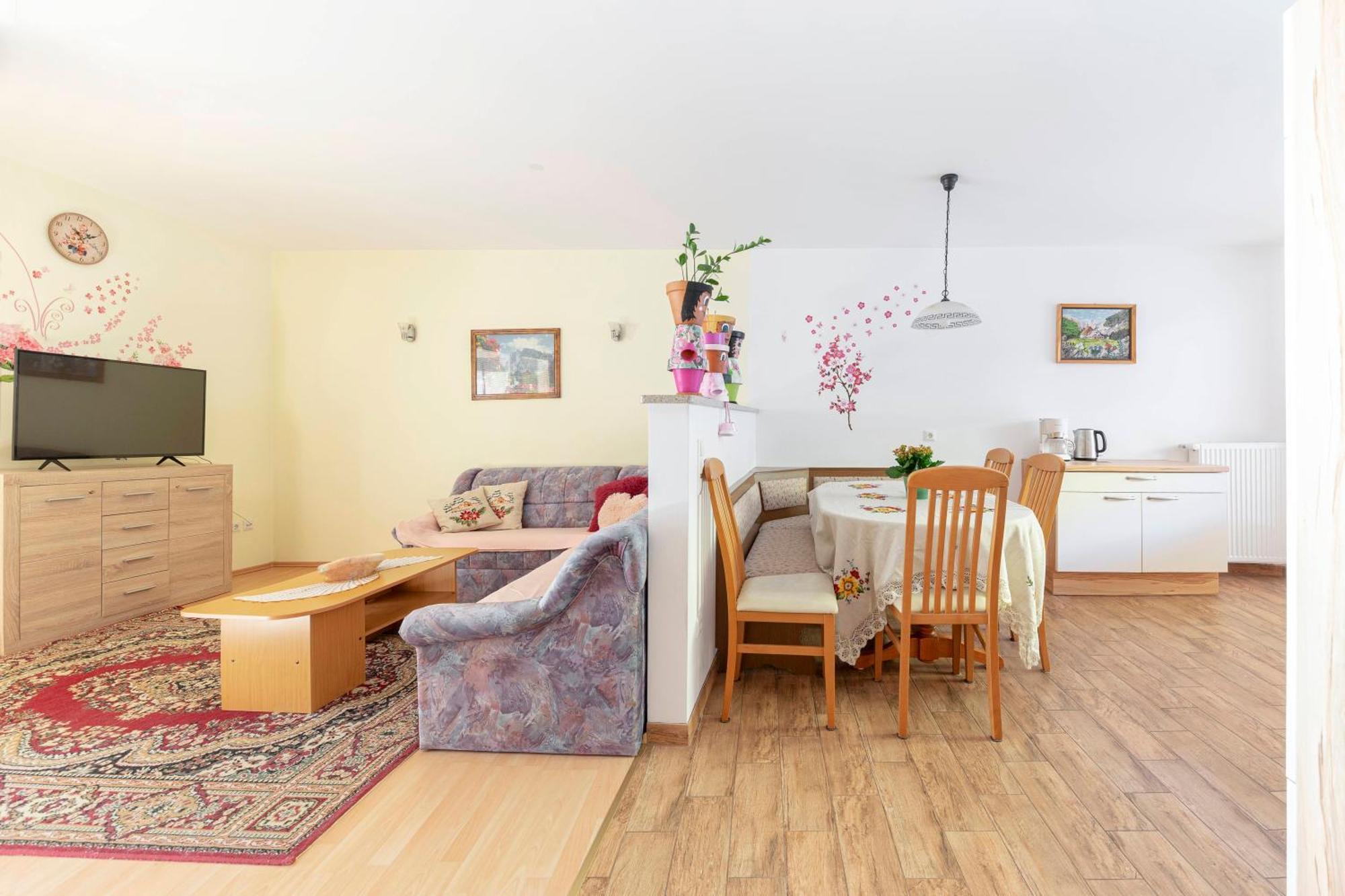 Apartment Pr' Kavac Rateče Exteriör bild